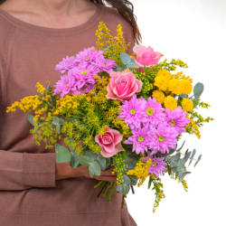 Blumen und Präsente von FloraPrima. Angebot "Blumenstrauß Blütengruß" ab 24.99 zzgl. Lieferung.